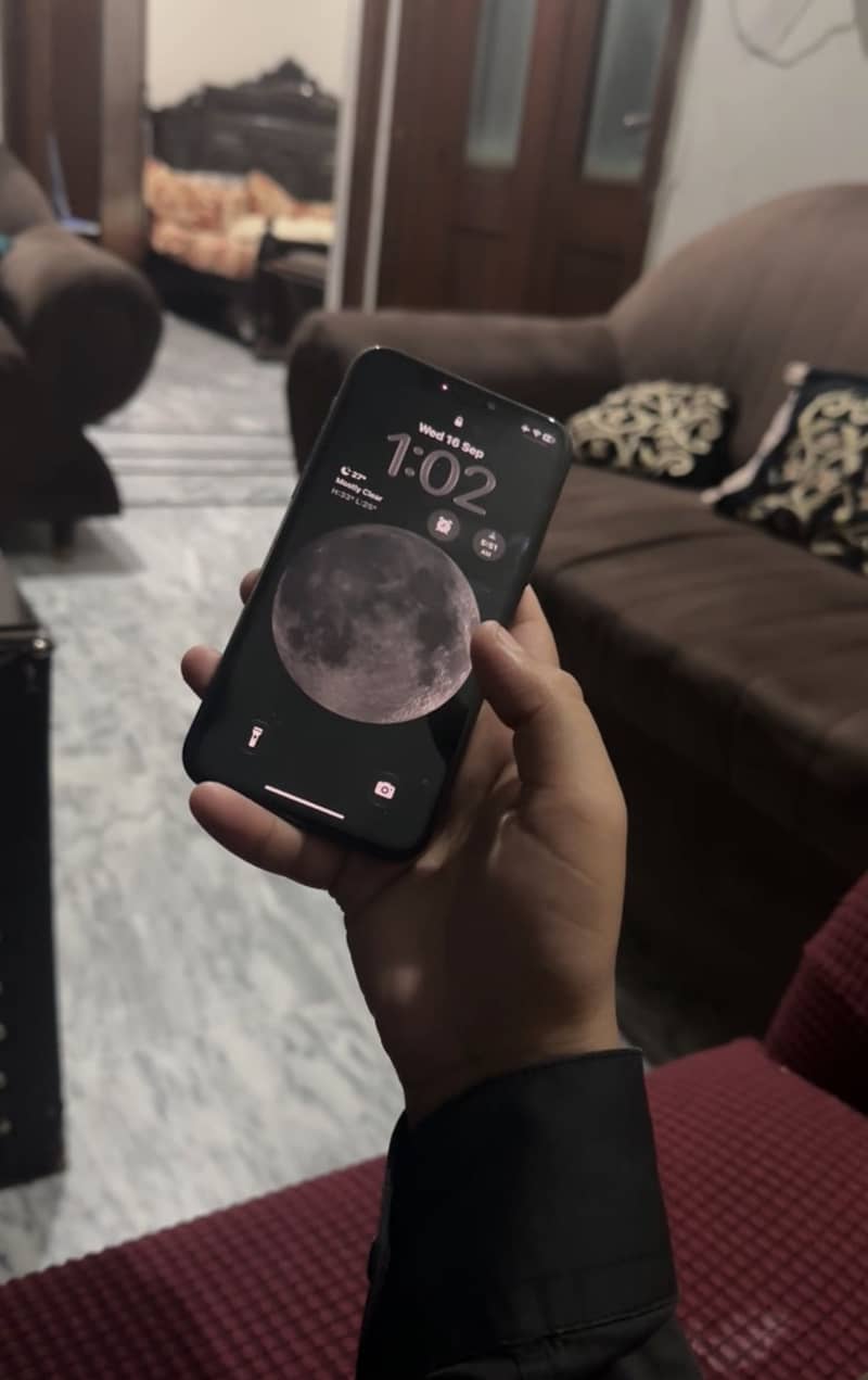 Apple iPhone 11 Pro 2