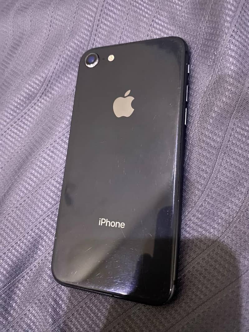 Apple iPhone 8 1