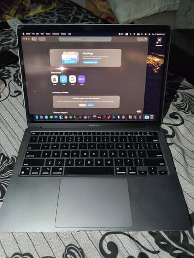 Mac book air m1 2020 model 16 gb 256 gb