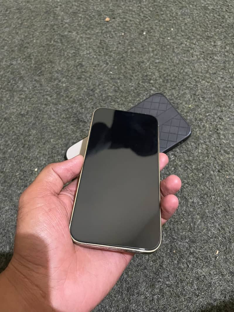 Apple iPhone 12 Pro 4