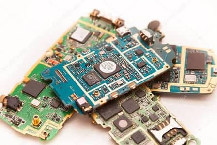 Apne kharab phone k desd board sell kre