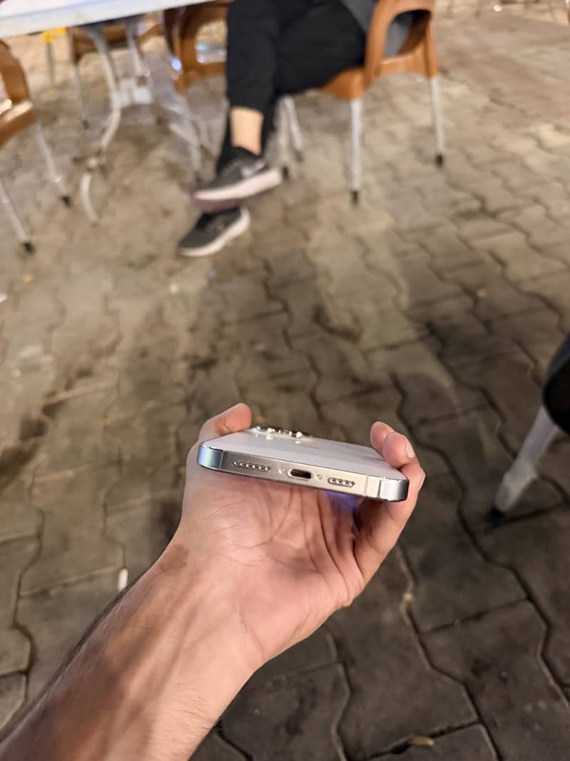 Apple iPhone 13 Pro Max 1