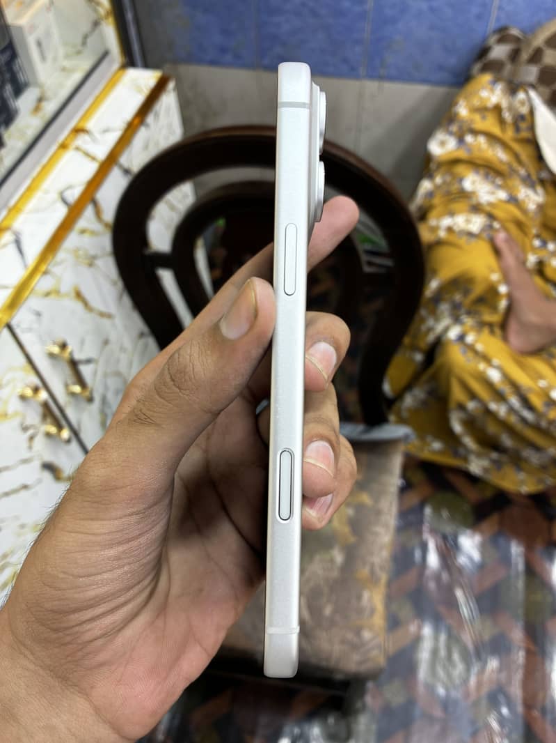Apple iPhone 17 Pro Max 3