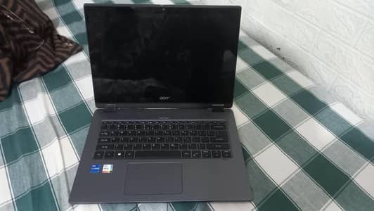 Laptop Acer travelmate spin P4