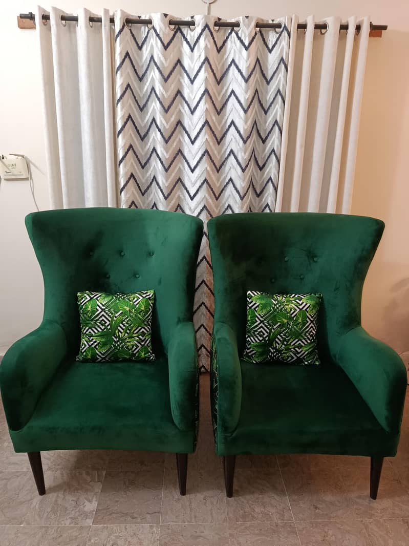 Accent chairs 1