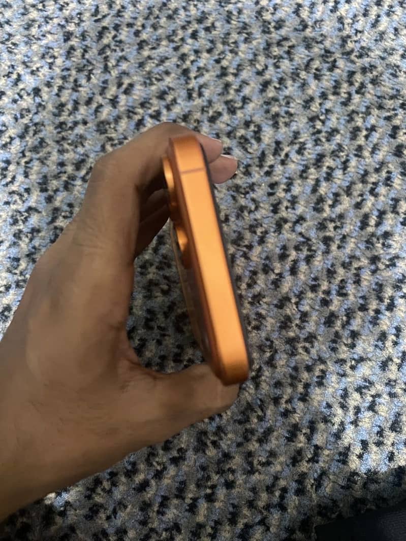 Apple iPhone 11 0