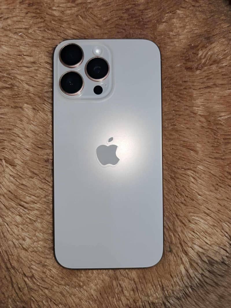 Apple iPhone 16 Pro Max 0