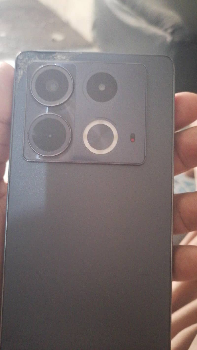 Infinix Note 40 5