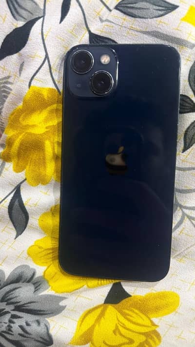Apple iPhone 13