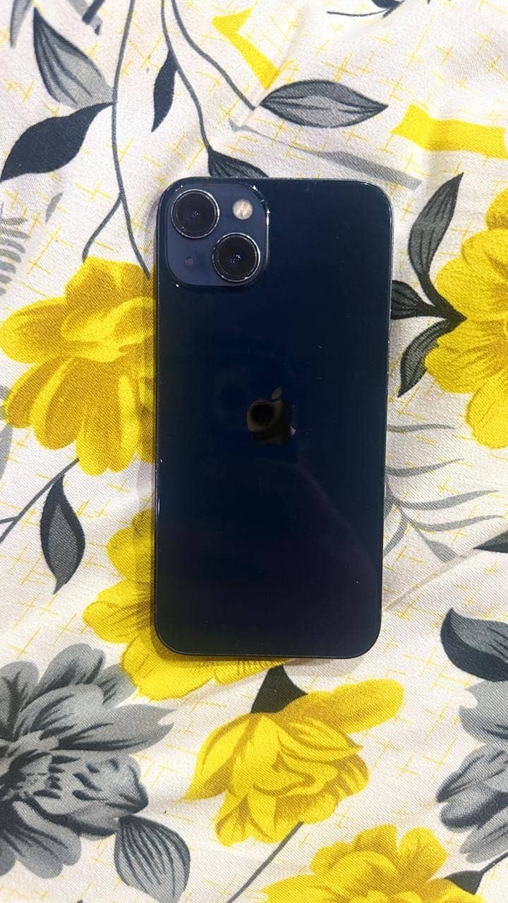 Apple iPhone 13 2