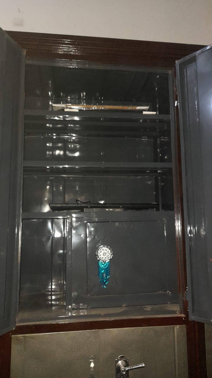 WARDROBE 3