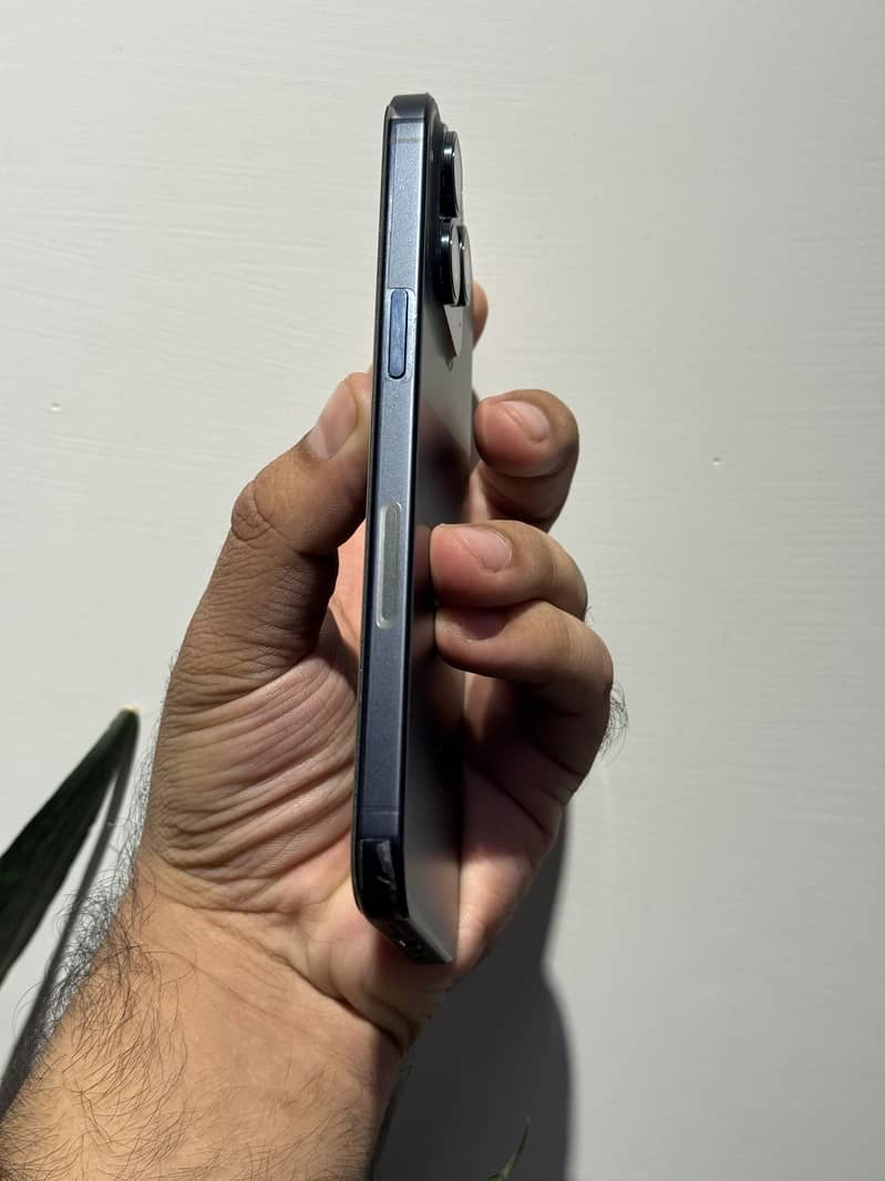 Apple iPhone 15 Pro Max 8