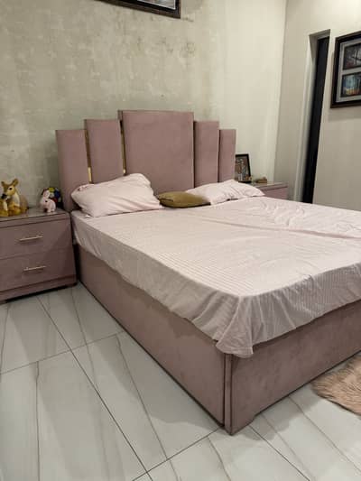 Wooden bed set