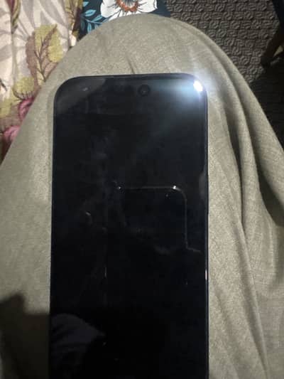 Apple iPhone 16