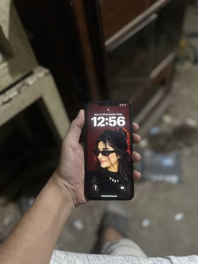 Apple iPhone 11 Pro Max (Approved) Dual
