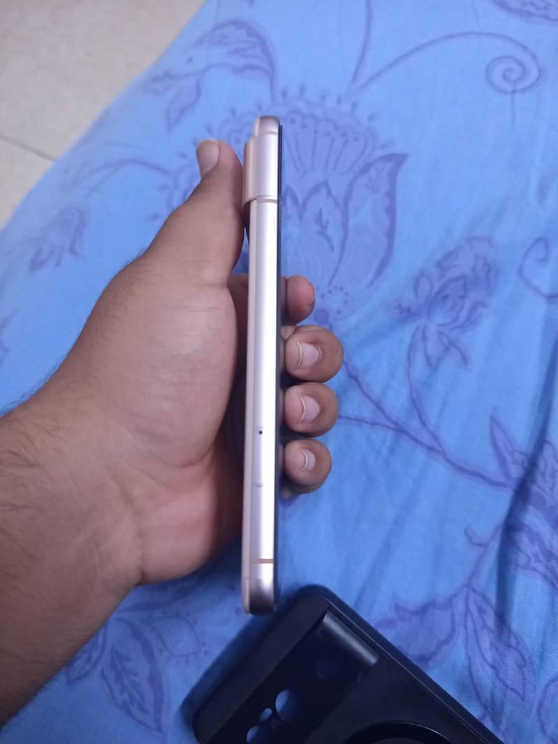 Google Pixel 8 2