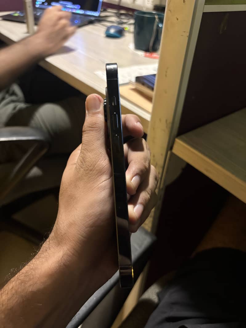 Apple iPhone 14 Pro 4