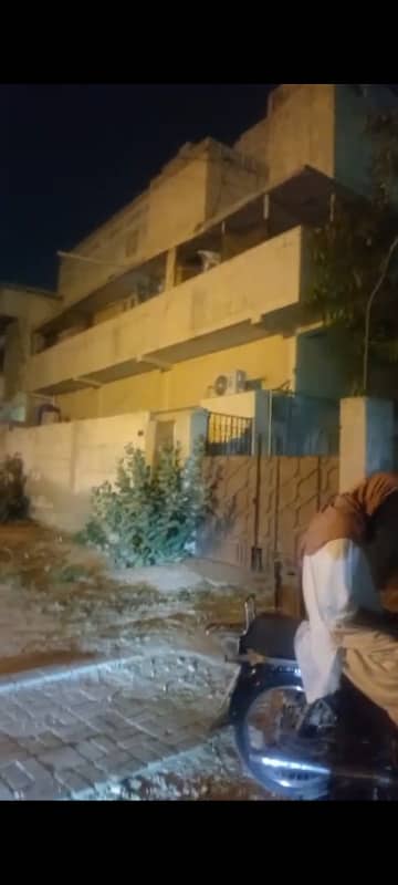 Nazmabad bolak 4D 500 Gaz corner house old candetion