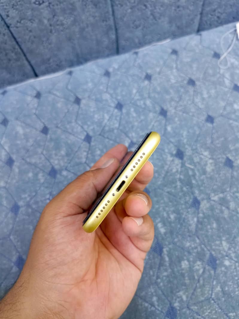 Apple iPhone 11 2