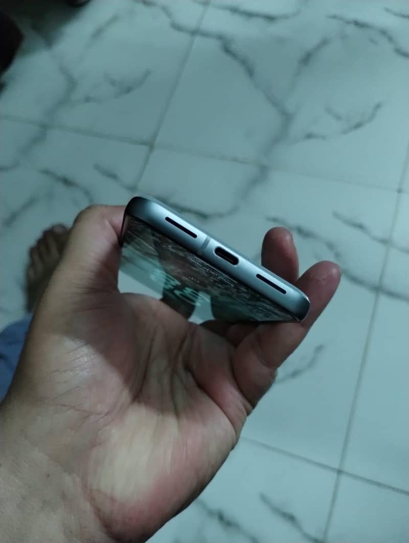 pixel 8 4
