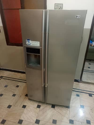LG 2 door fridge total original