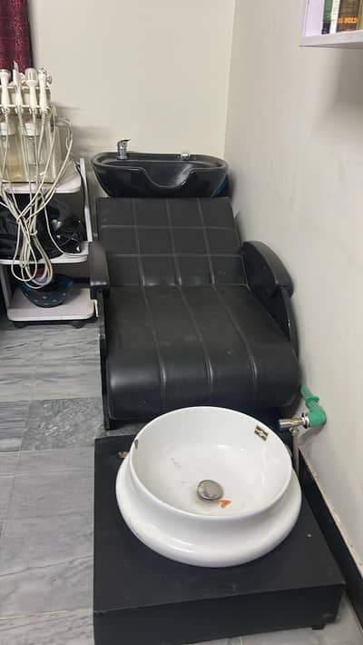 washing unit for salon urgent sale 03334658296 whatsapp