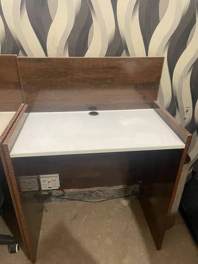 condition 10/10 table for sale