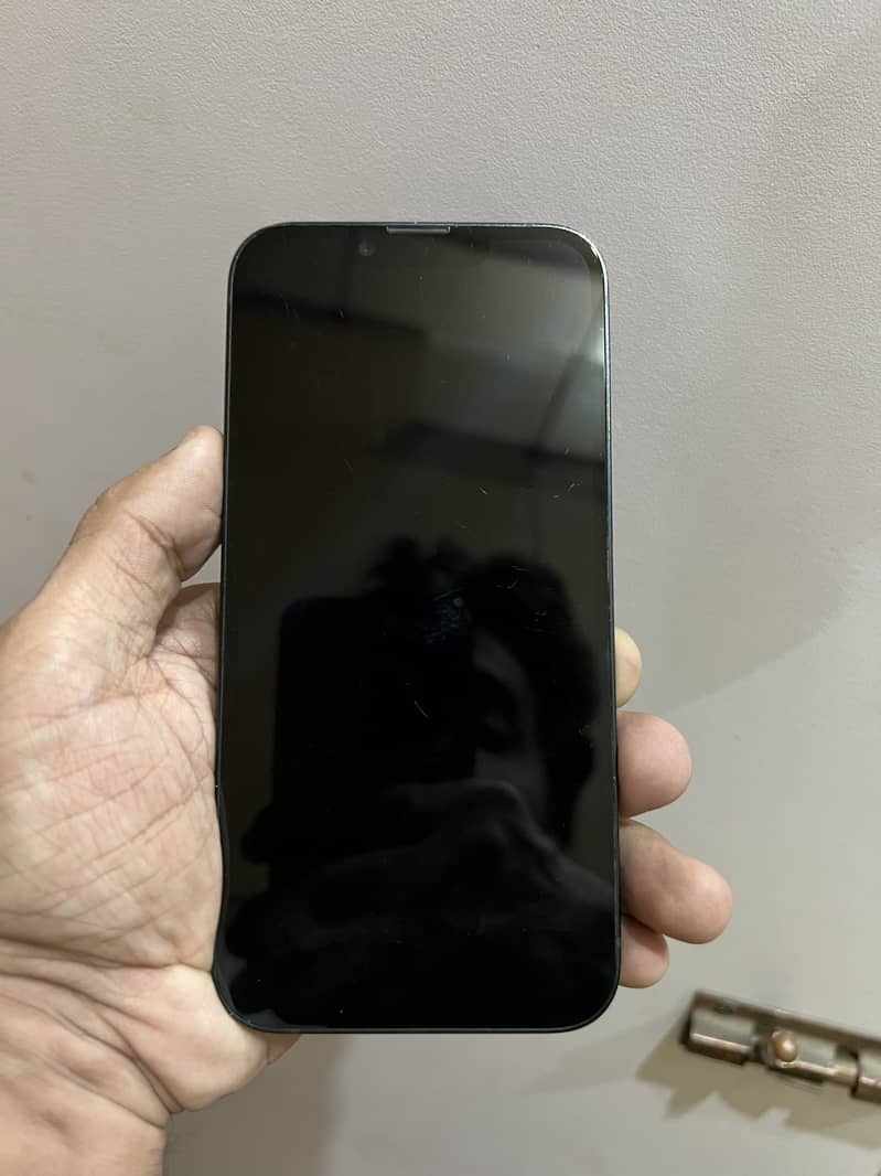 iPhone 14 3