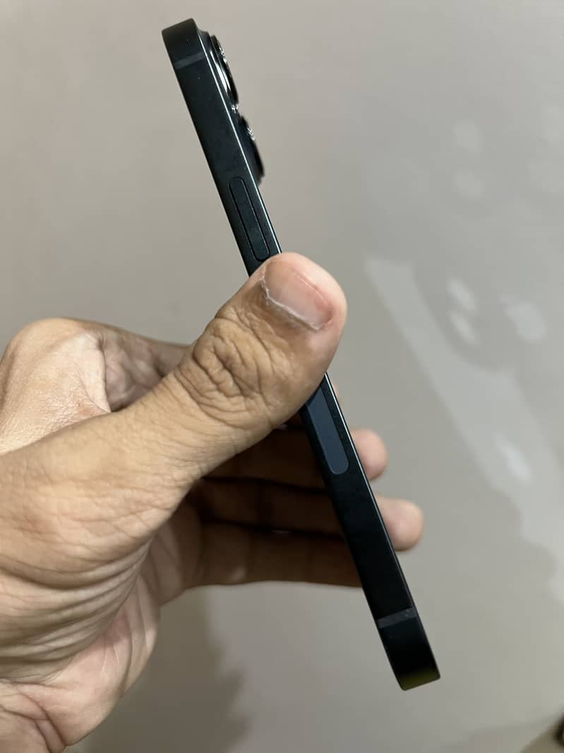 iPhone 14 5