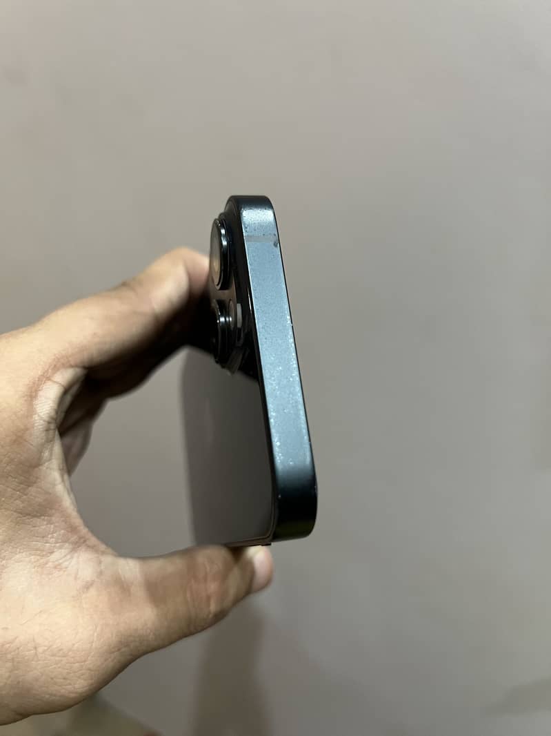 iPhone 14 7