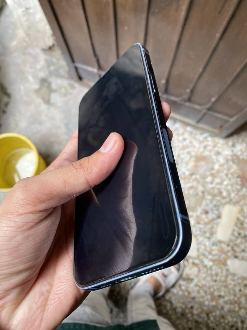 Apple iPhone 14 plus 3