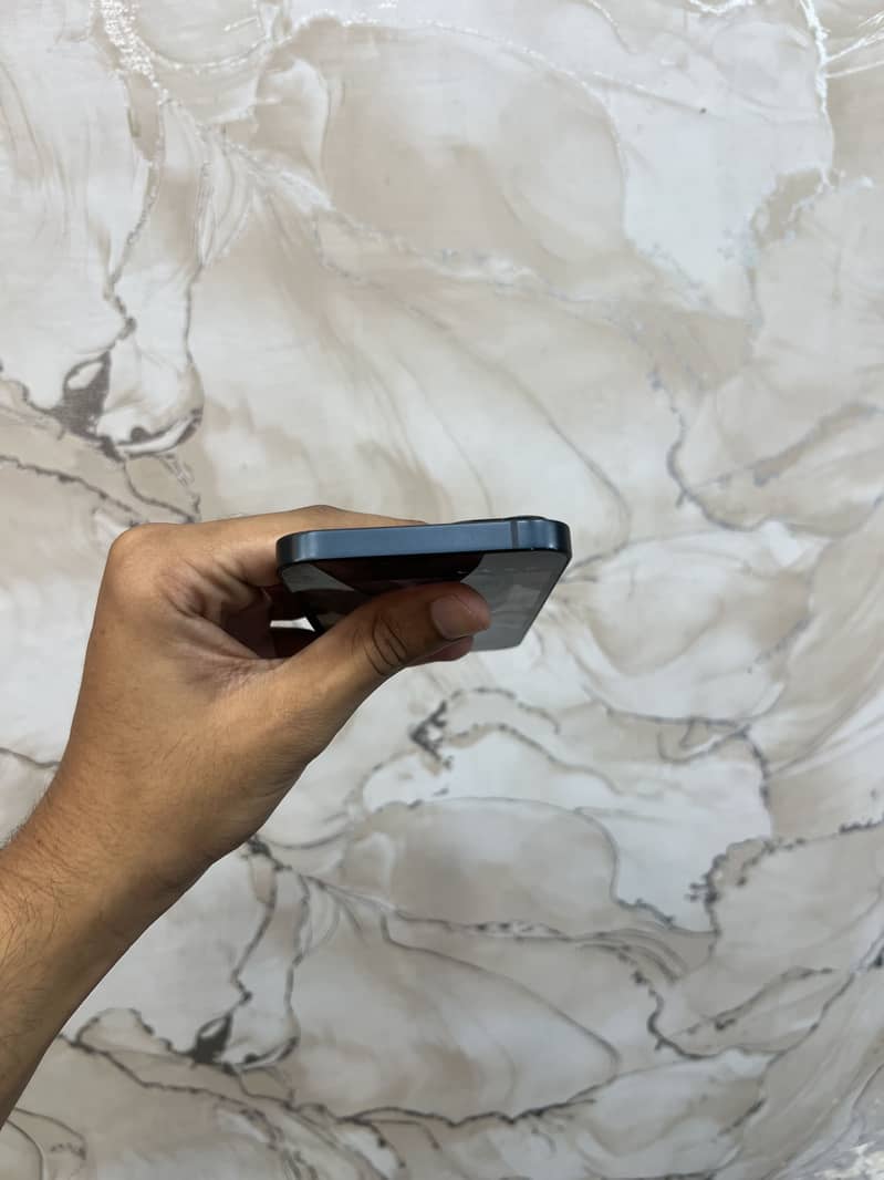 IPHONE 13 JV 3