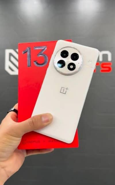 One Plus 13 waterpack 16/512 with box