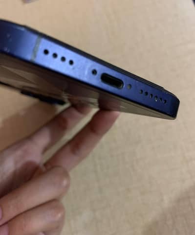 Apple iPhone XR convert into 17 pro