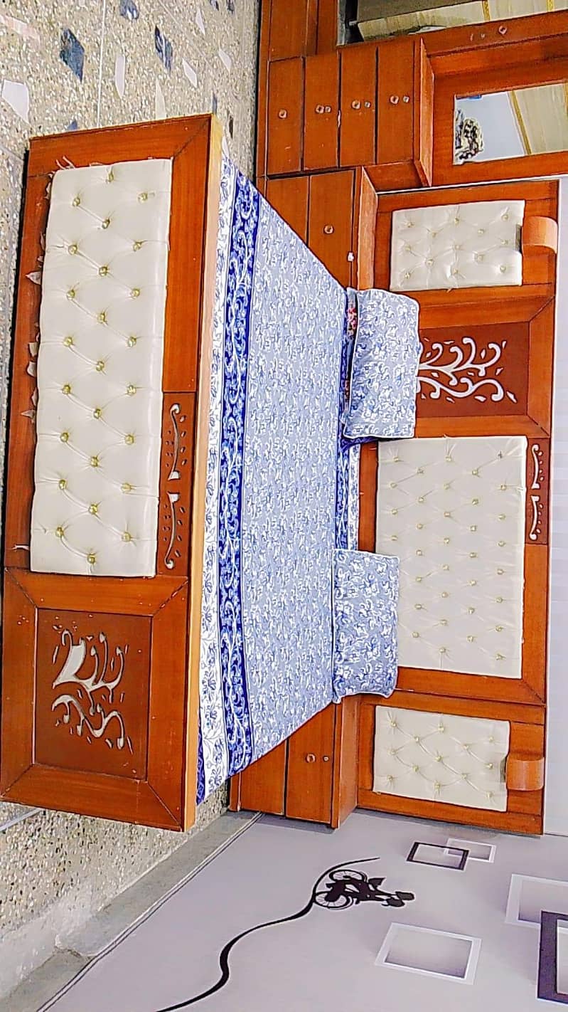 bed or dressing 0