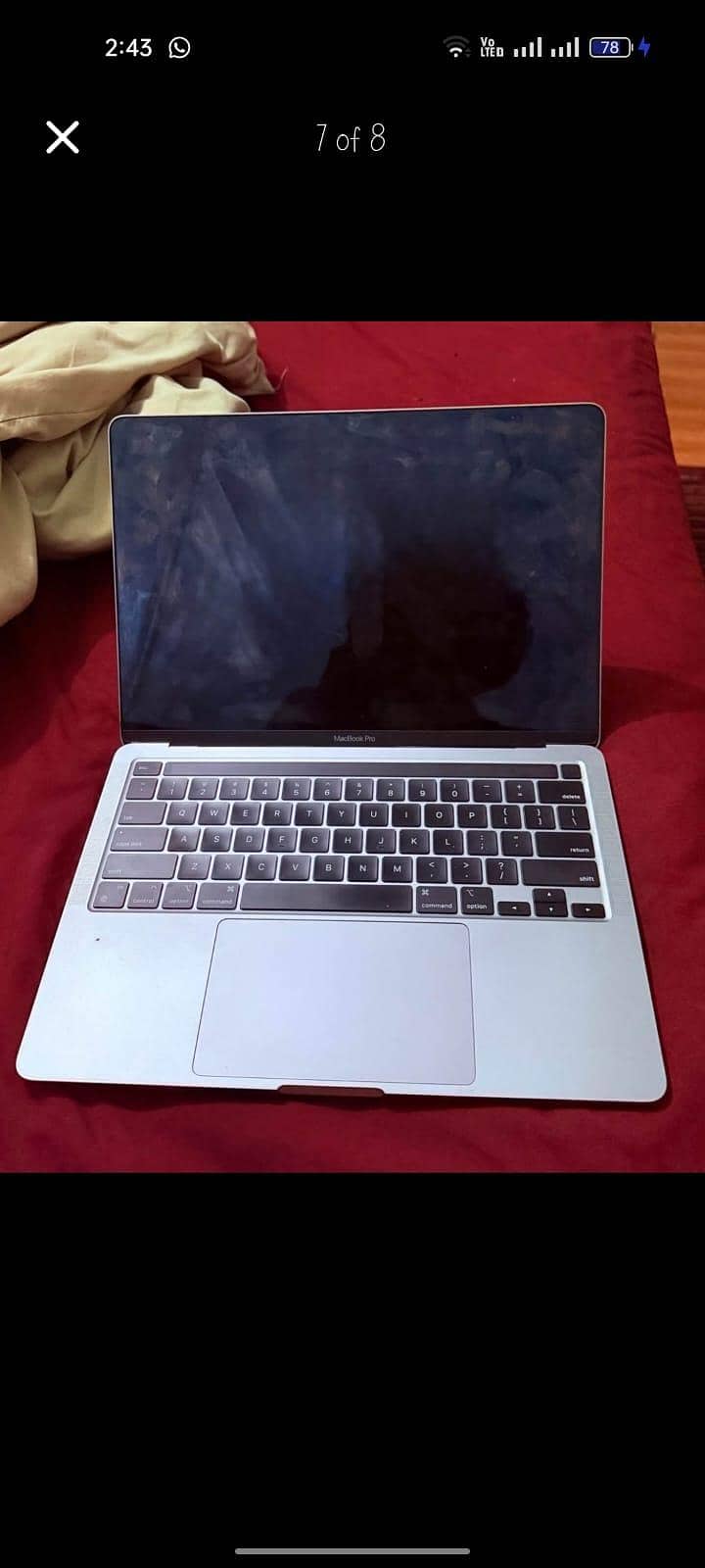 Apple Macbook pro 1