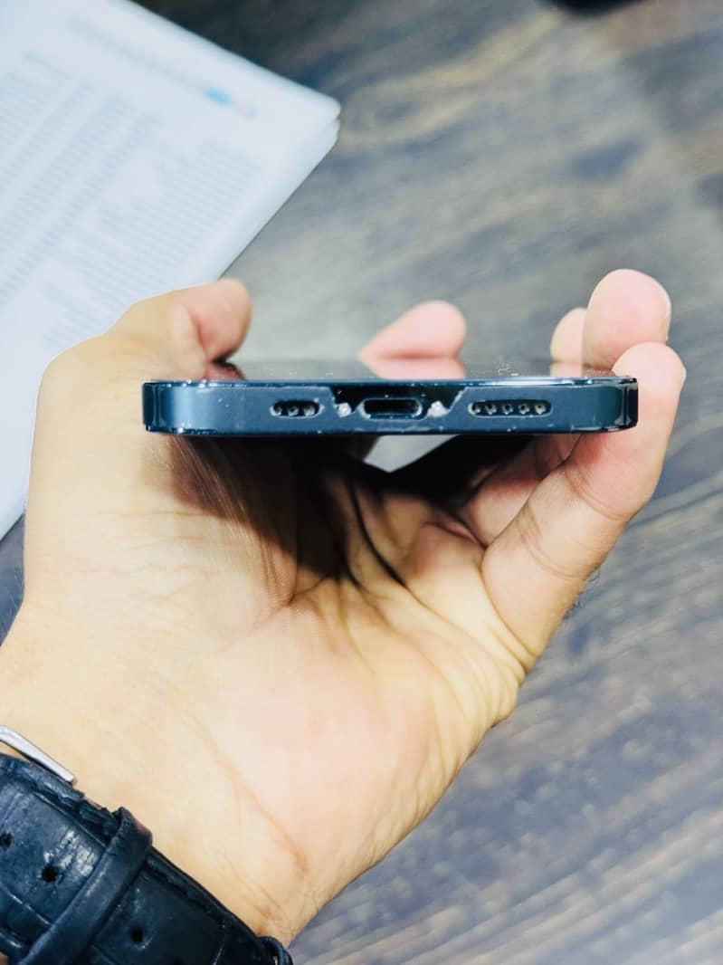 Apple iPhone 12 Pro 1