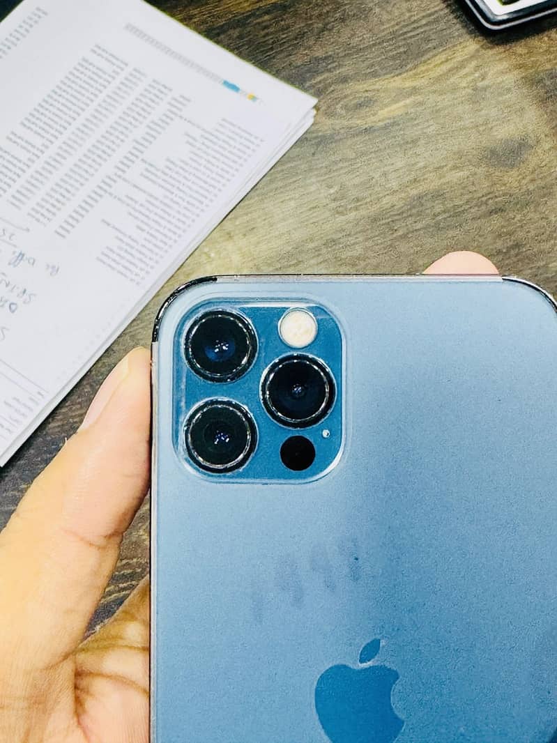 Apple iPhone 12 Pro 3