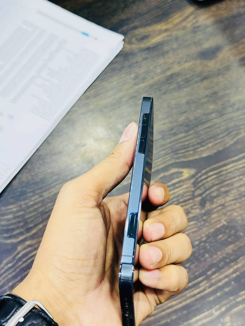 Apple iPhone 12 Pro 6