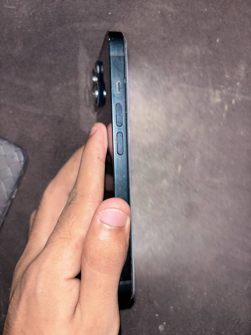 Apple iPhone 14 1