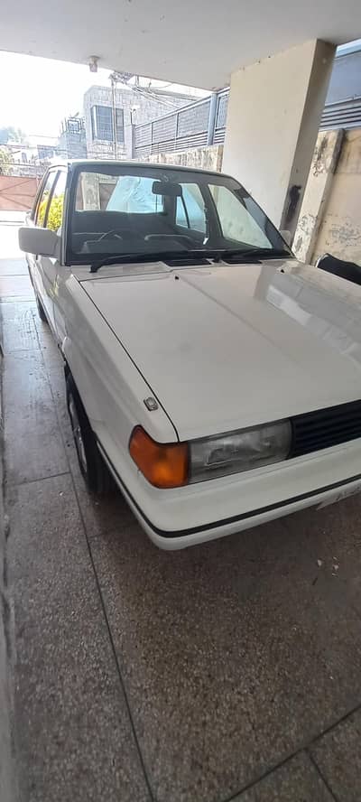 Nissan Sunny 1989