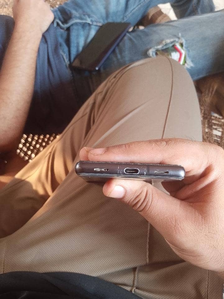 Google Pixel 7a 2