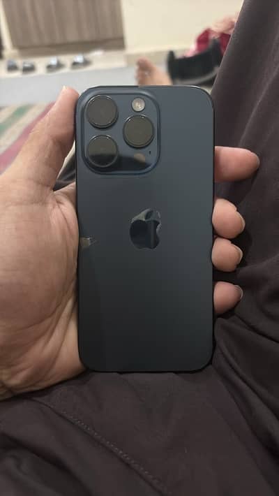 Apple iPhone 15