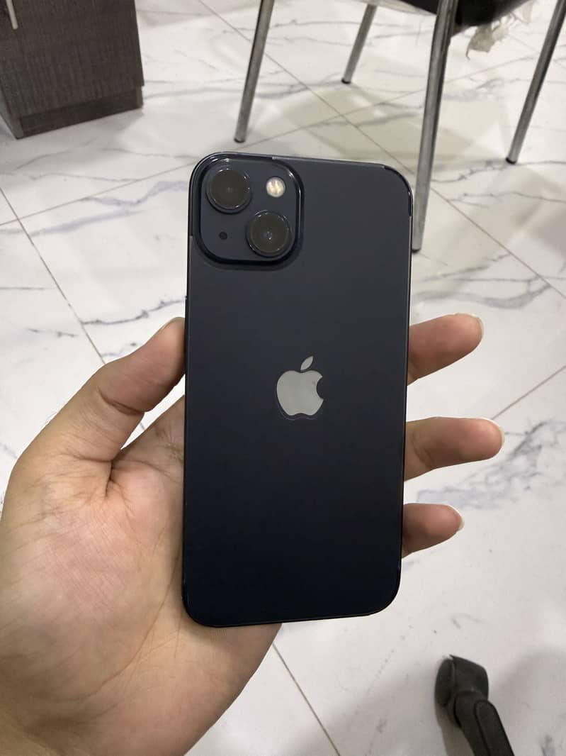 Apple iPhone 13 4