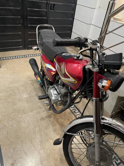 All ok engine pack 10 by 10 first owner new tyre