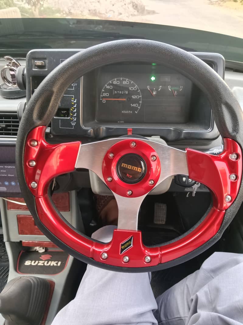 steering wheel 0