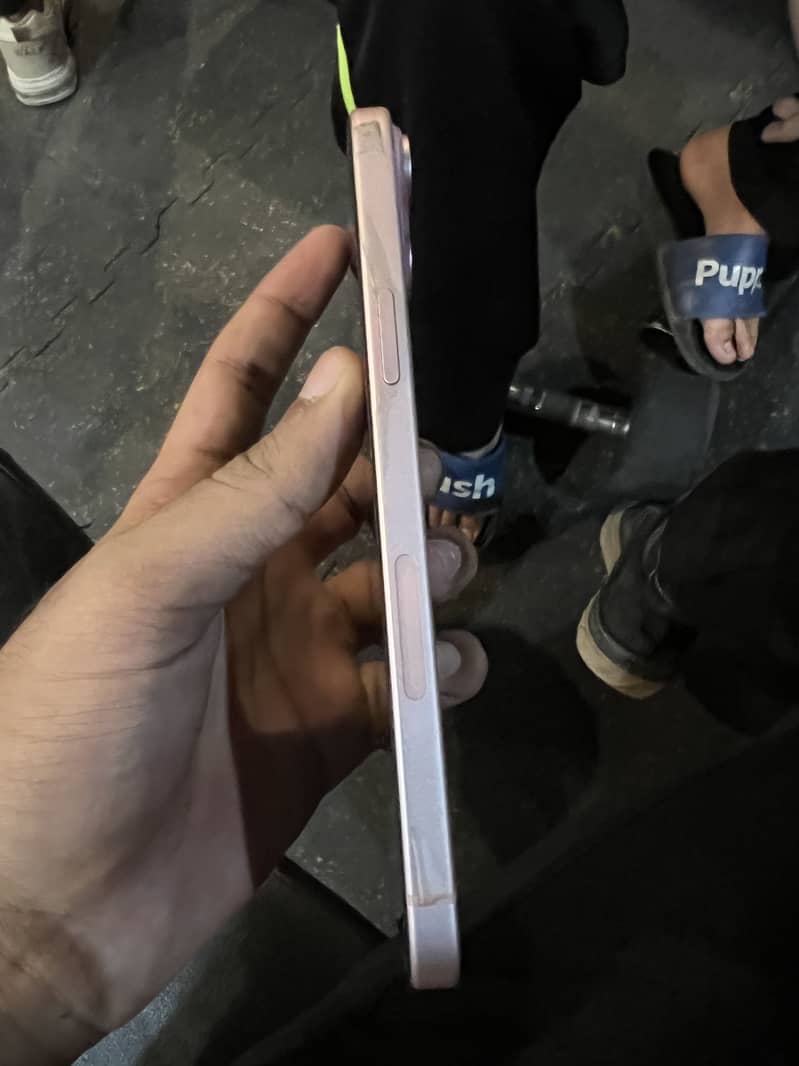 Apple iPhone 15 plus 0