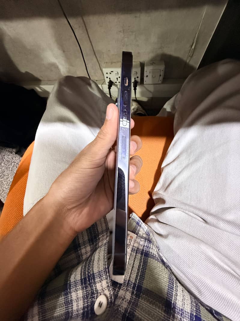 Apple iPhone 13 Pro Max 3