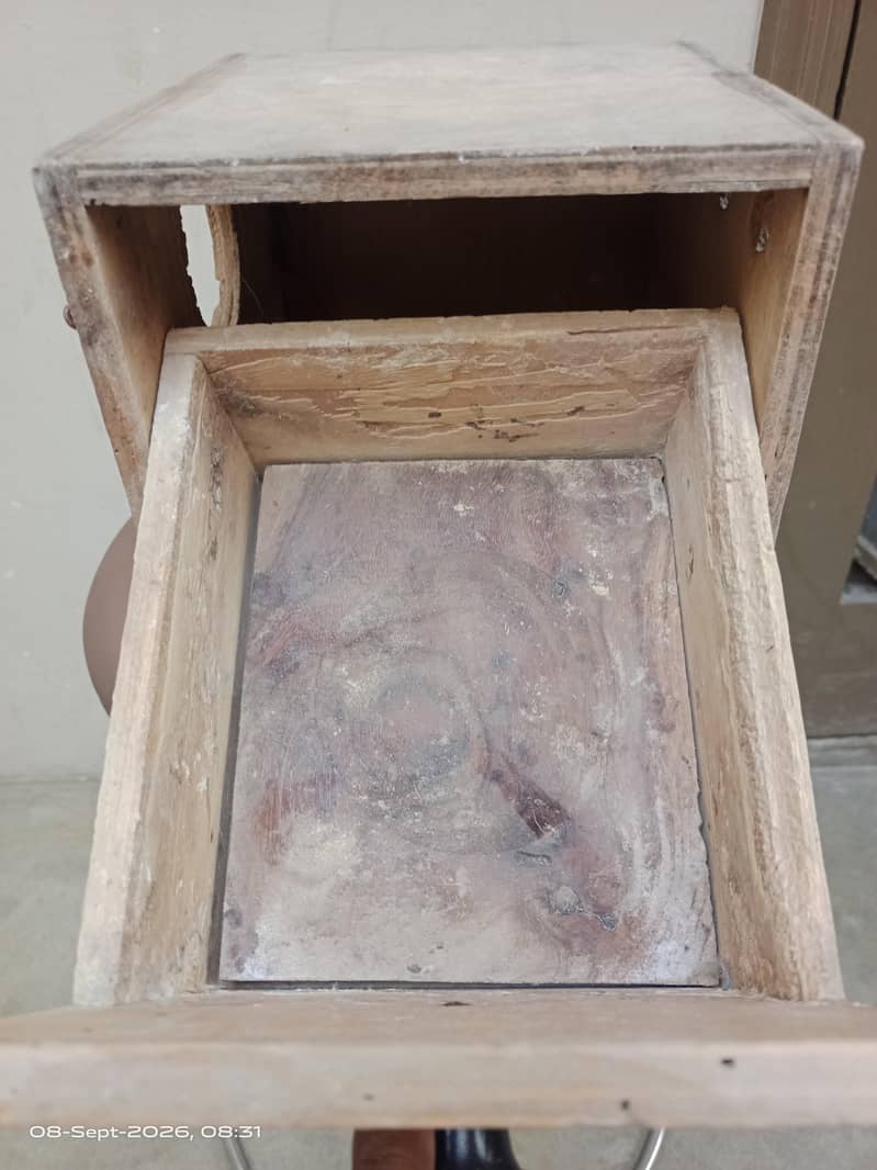 breeding box 1