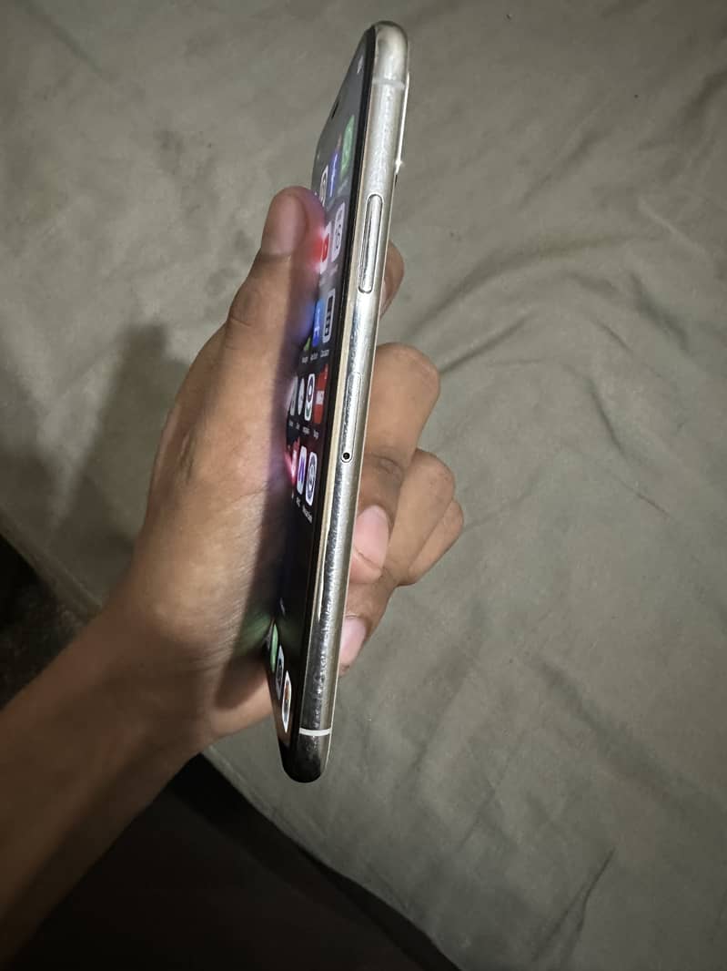Apple iPhone X 1